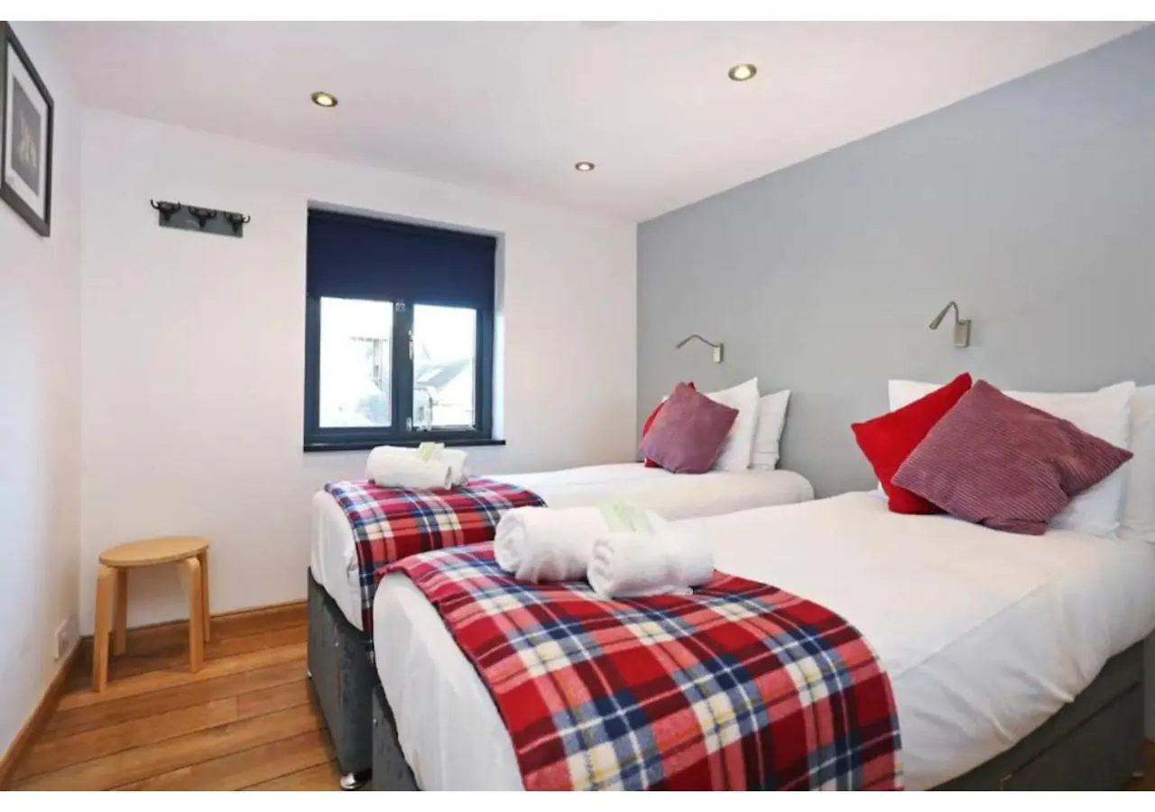 Altido Cosy 2-Bed Apt In The Old Town With Mezzanine Apartment Edinburgh